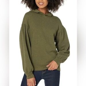 Madewell Hoodie Olive Green
Size Large EUC